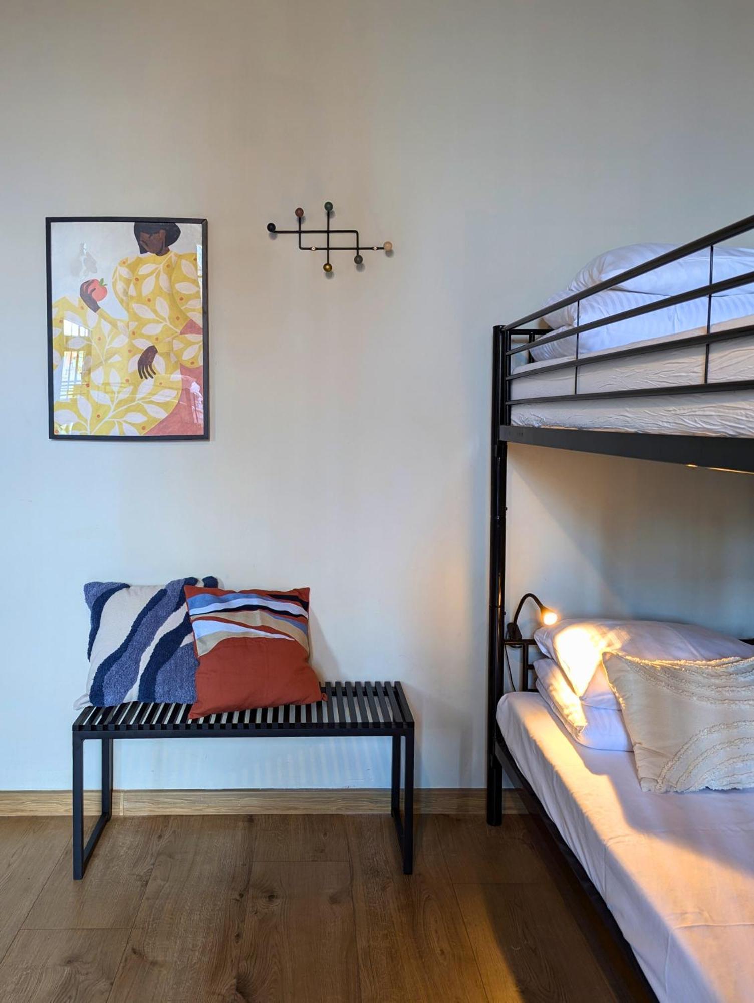 Quantum Hostel