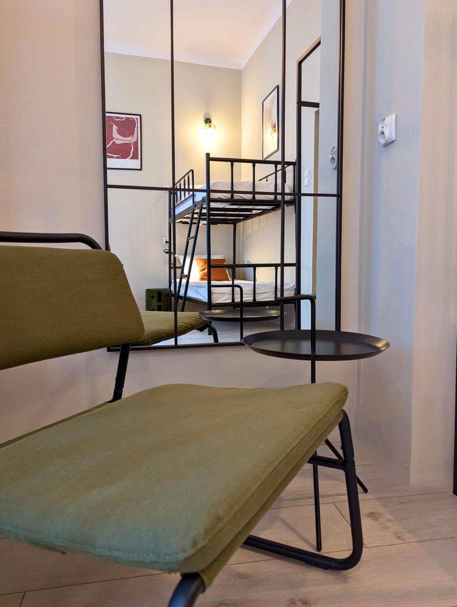 Quantum Hostel *