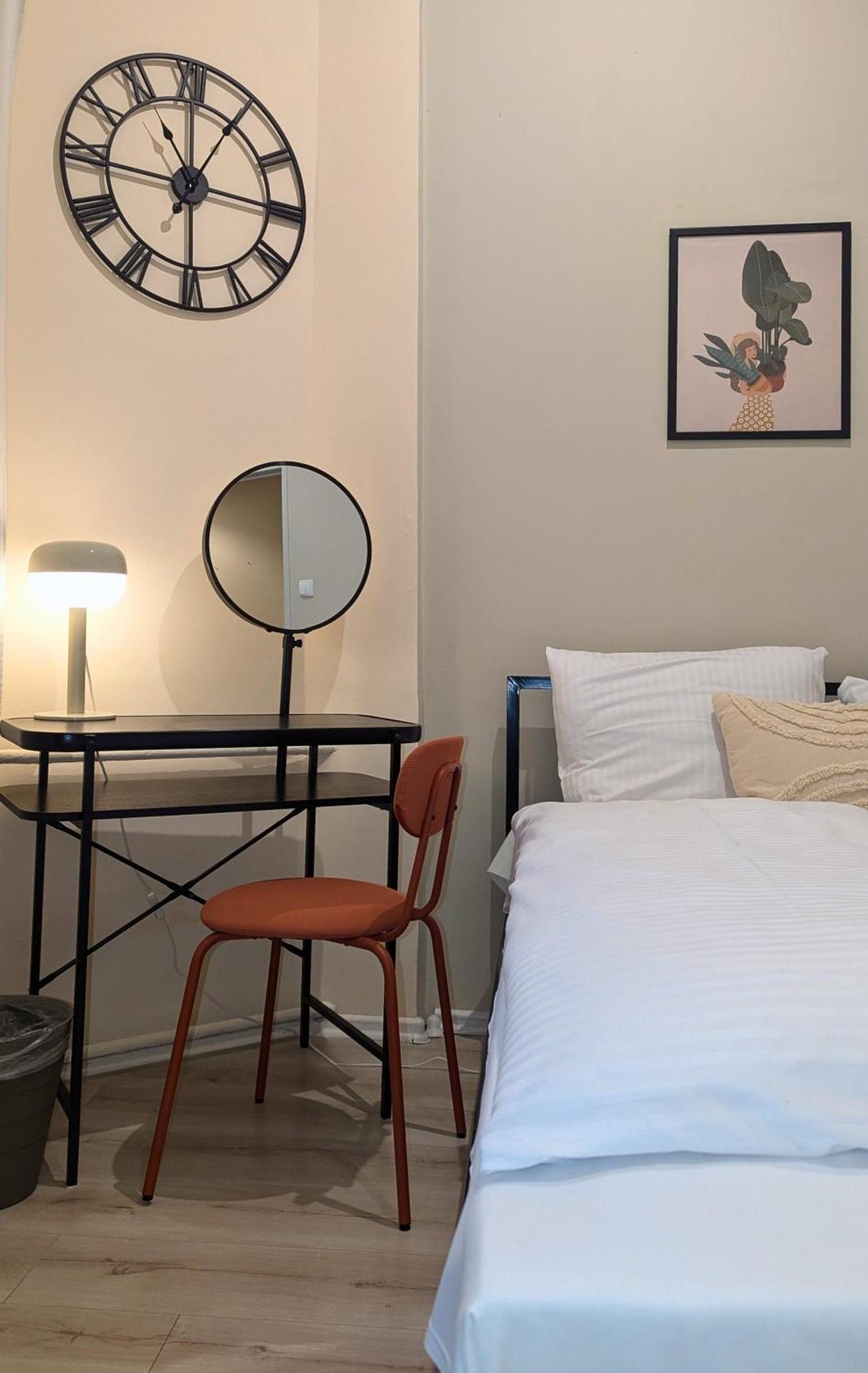 Quantum Hostel *